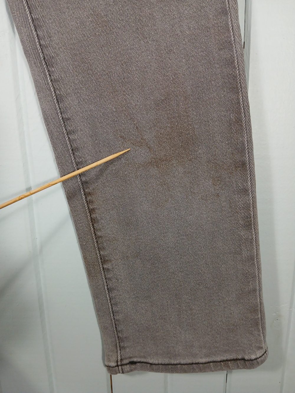 Levis Wedgie Straight Jeans - Gray Denim (Size 26)-Flawed - Picture 4 of 7
